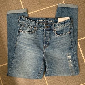 Brand new with tags, American Eagle Tomgirl jeans size 2